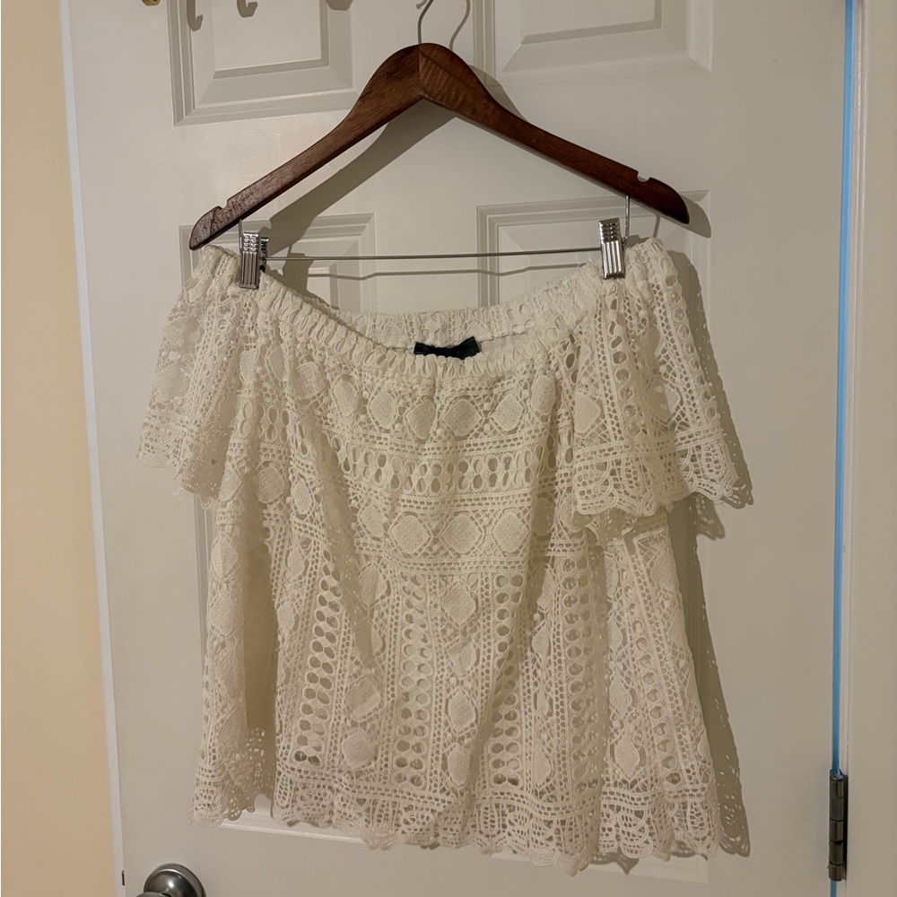 Anthropologie Elegant Cream Lace Off-Shoulder Top sz small